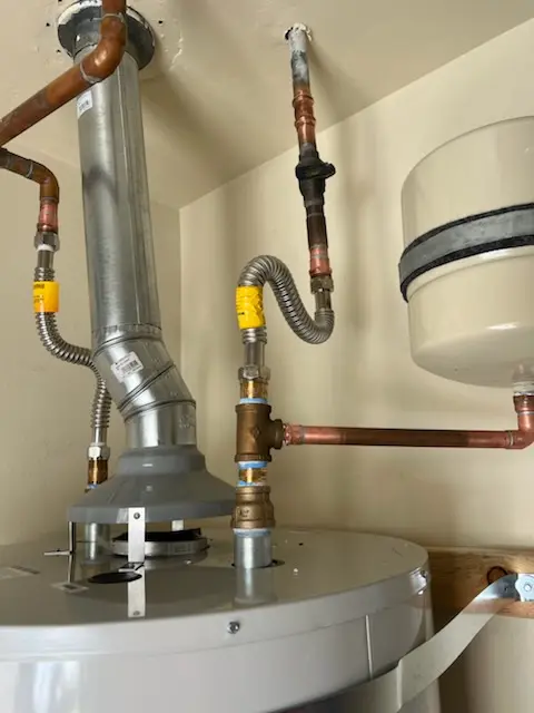 Water heater installation and plumbing repair in Lovejoy